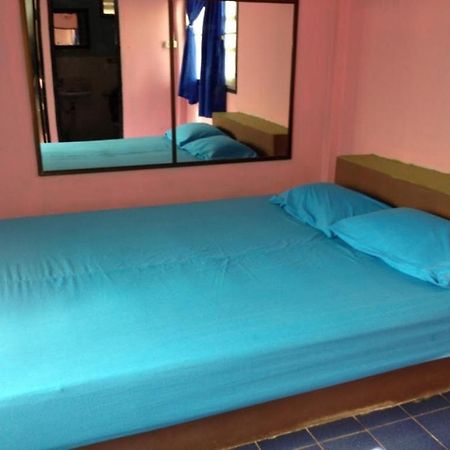 Nora Guesthouse Chumphon Rom bilde